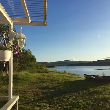 Beautiful Riverside With Sauna *