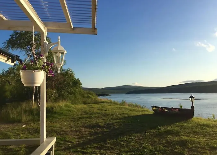 Beautiful Riverside With Sauna *